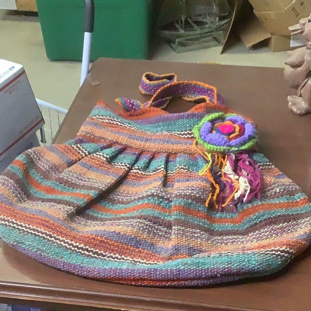 Alma Soul Wool Multicolor Knit Shoulder Bag